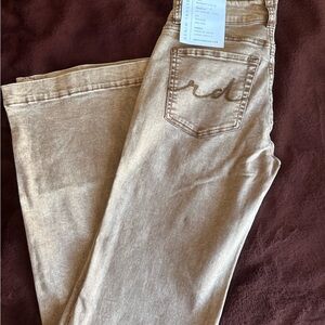 Women's Flare & Wide Leg Jeans in Tan